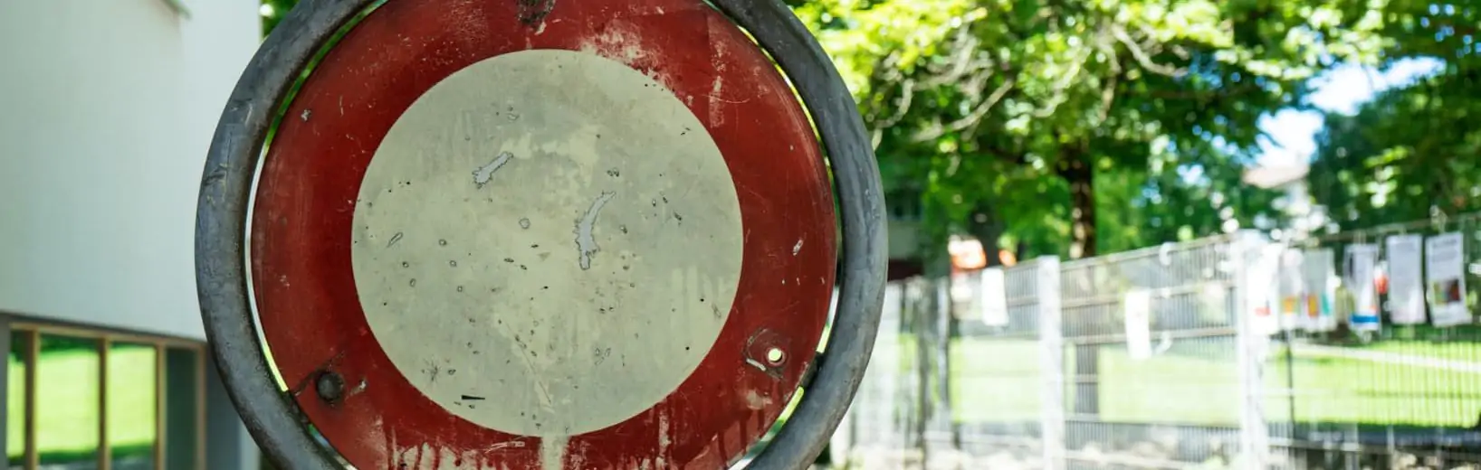 Verkehrsschilder aufstellen liegt nicht im Ermessen der Anwohner Verkehrsschilder aufstellen Anwohner