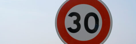 Tempo-30-Schild