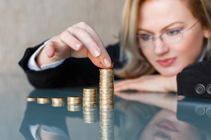 Tarifbeschäftigte haben 2016 real mehr verdient Gehalt