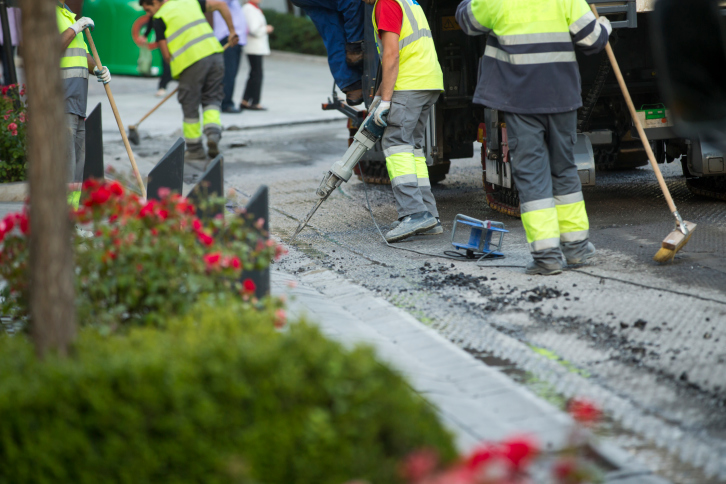 Entschädigungsanspruch eines Gewerbetreibenden bei Vollsperrung der Zufahrtsstraße wegen Straßenbauarbeiten Straßenbau