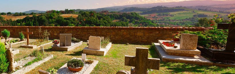 In der Pause auf den Friedhof Gräber