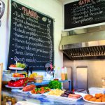 Immer weniger Preisangaben in Gaststätten und Ladengeschäften Preistafel in Tapas-Bar