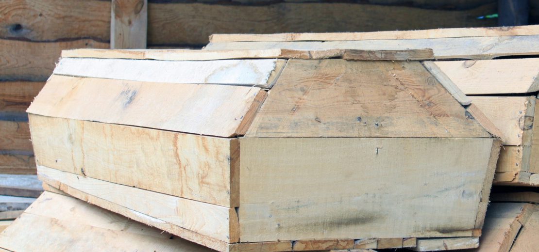 einfache Holzsärge