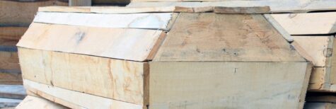 einfache Holzsärge