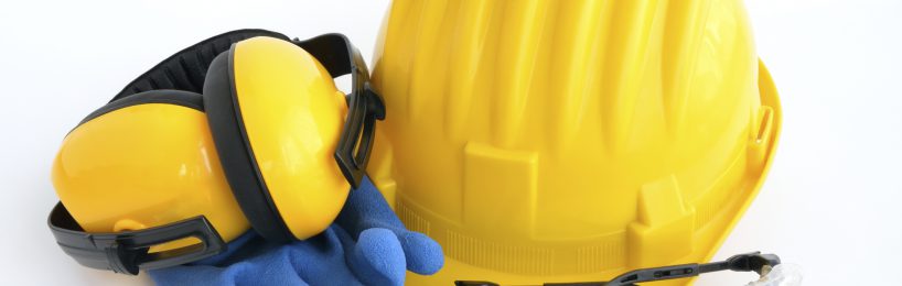 Neue PSA-Verordnung: Das kommt auf den Arbeitsschutz zu Schutzbrille Schutzhandschuhe Gehörschutz