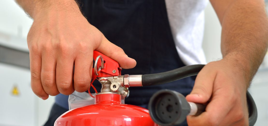 Brandschutzhelfer Aufgaben bei Brandbekämpfung