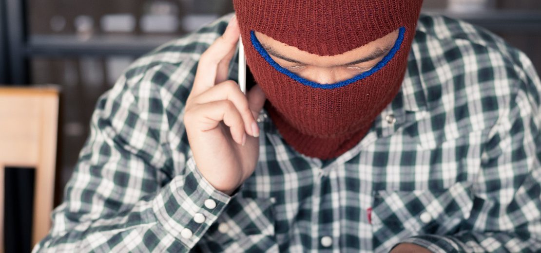 Spoofing und Haftung eines Mitarbeiters