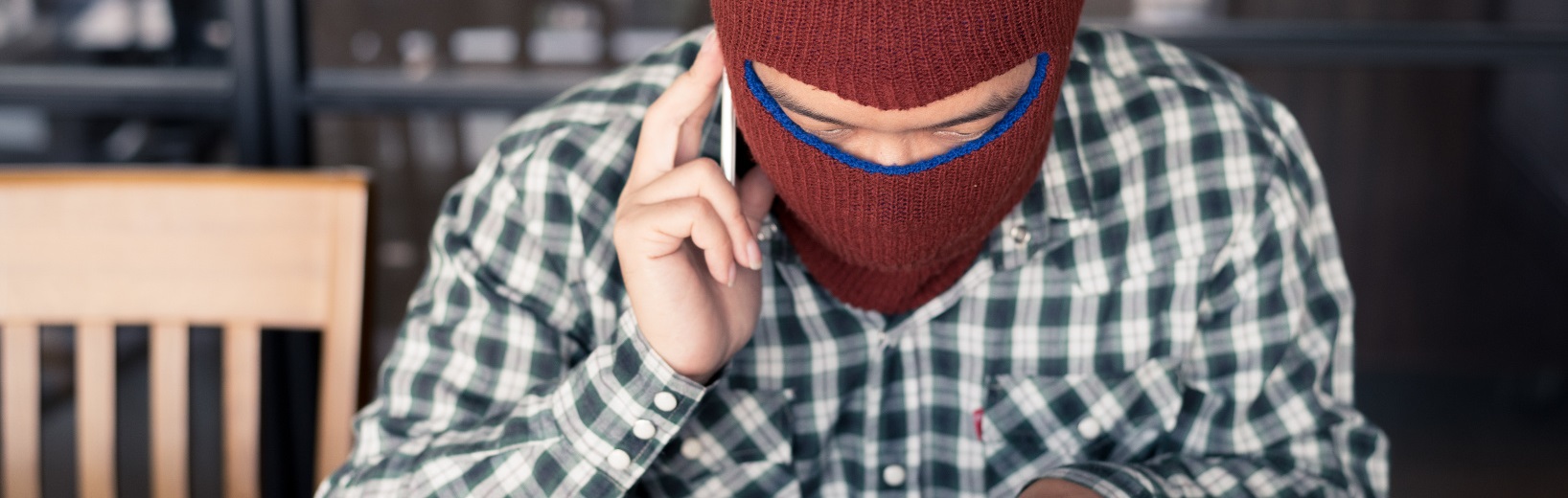 Spoofing und Haftung eines Mitarbeiters