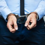 Bestechung: Beamter warnte jahrelang Drogenhändler gegen Bares Bestechung