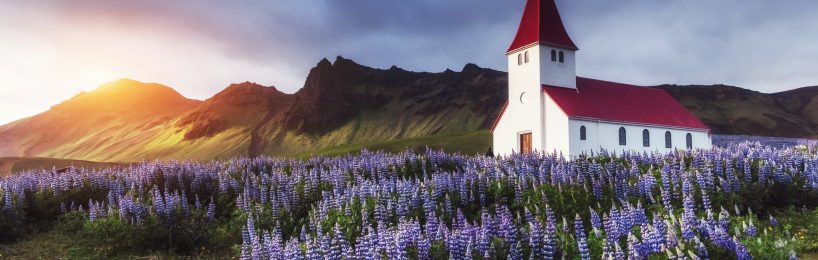 Stellenausschreibung: Grenze für kirchliche Arbeitgeber Kirche