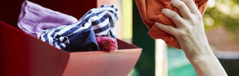 Altkleidersammelcontainer: Kann Straßenraum übermöbliert werden? Altkleidersammelcontainer Straßenraum übermöbliert