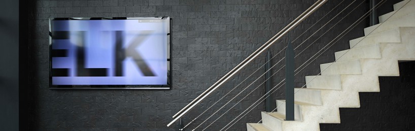 Dürfen Bildschirme in notwendigen Treppenräumen und Fluren installiert werden? Monitore in Fluchtwegen