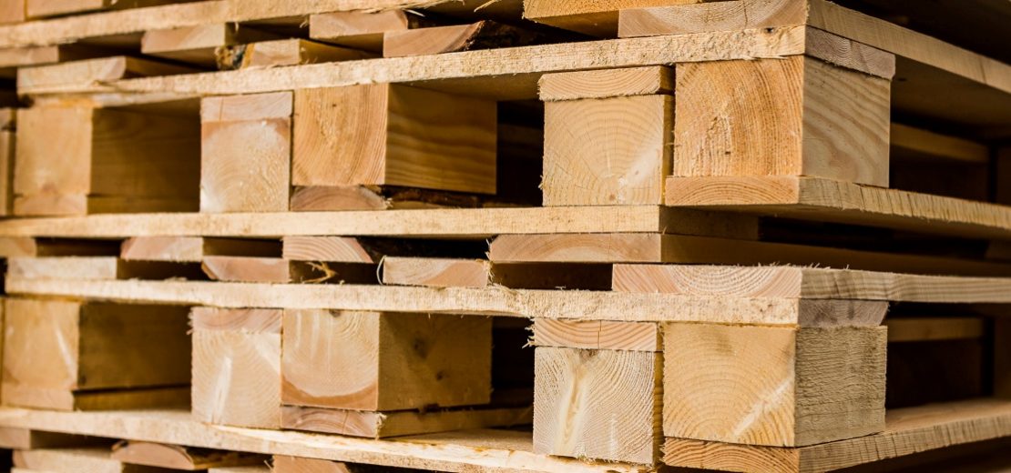 Das Ende der alten Europalette aus Holz naht.