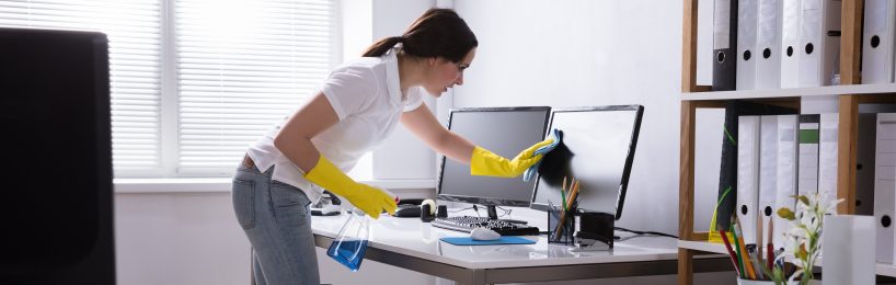 Büroräume sicher reinigen Gefahrstoffe im Büro bei Reinigungsarbeiten