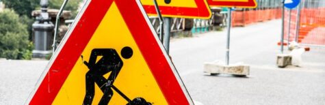 unzureichend aufgestelltes Verkehrsschild
