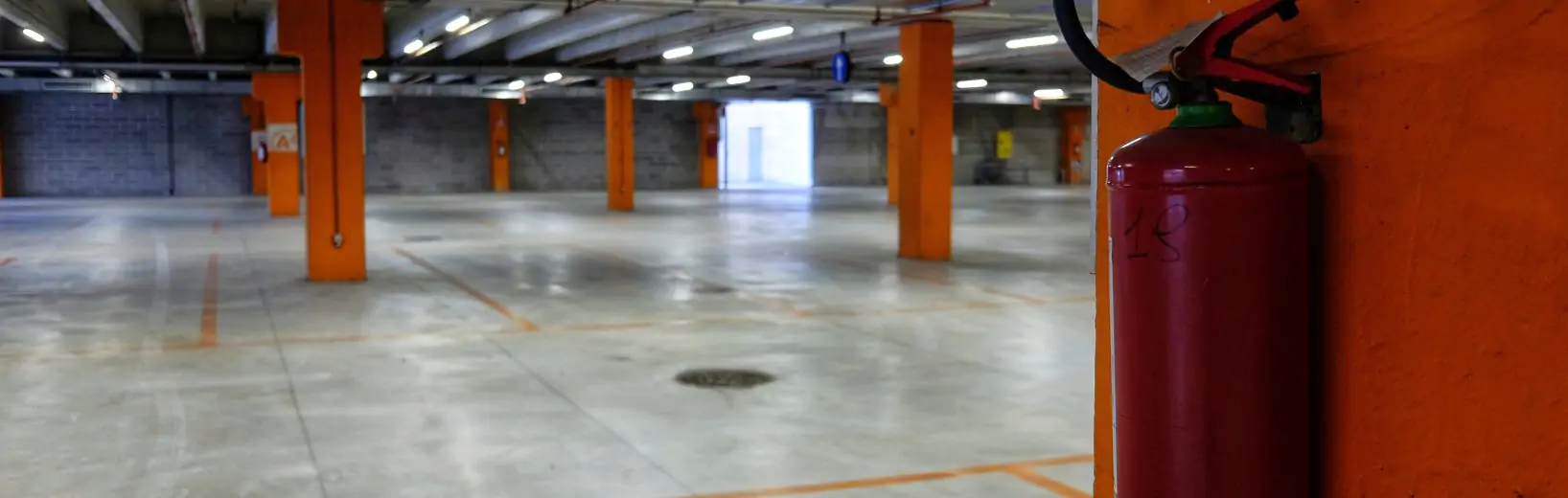 Feuerlöscher in Garagen: Forderungen und Verhalten im Brandfall Feuerloescher in Garagen