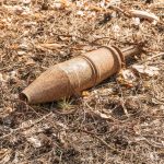 Mit Kampfmittelrisiken im Tiefbau umgehen und sie reduzieren Nicht explodiertes Projektil - ein großes Risiko bei Baurarbeiten