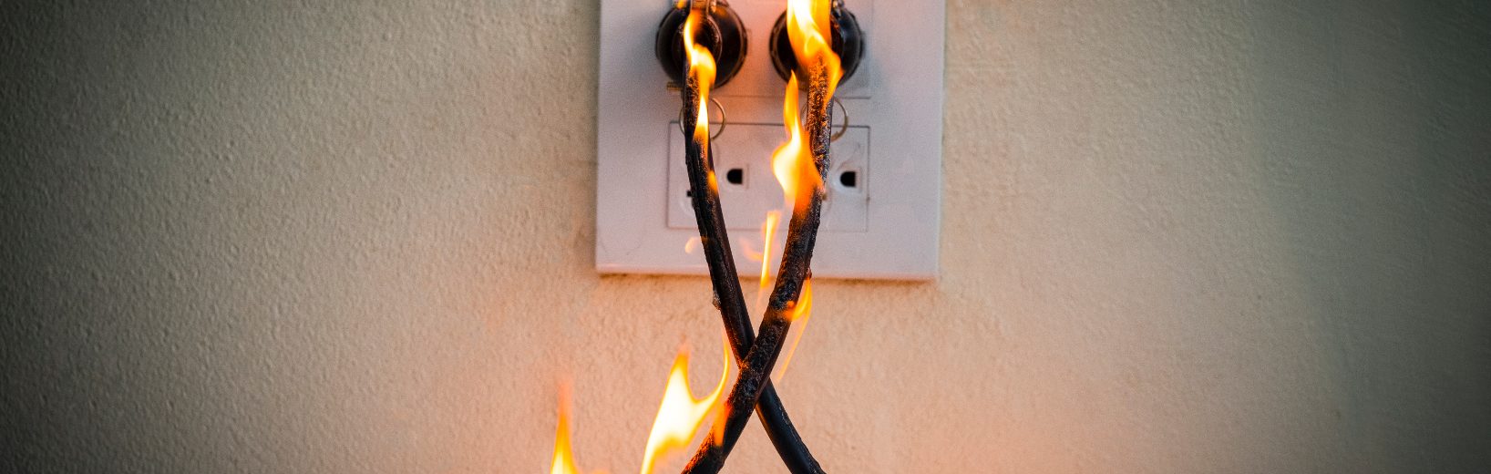 Kabelbrand verhindern und vorbeugen Kabelbrand direkt an der Steckdose
