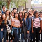Foto eines Lehrers im Schuljahrbuch – Widerspruch möglich? Fotos Schule