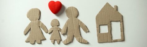 Obdachlose Familie muss menschenwürdig untergebracht werden