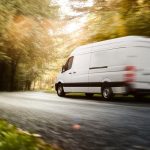 Geschwindigkeitsüberschreitung blutende Fingerverletzung