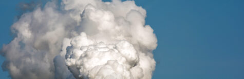 Rauchender Schornstein der Industrie