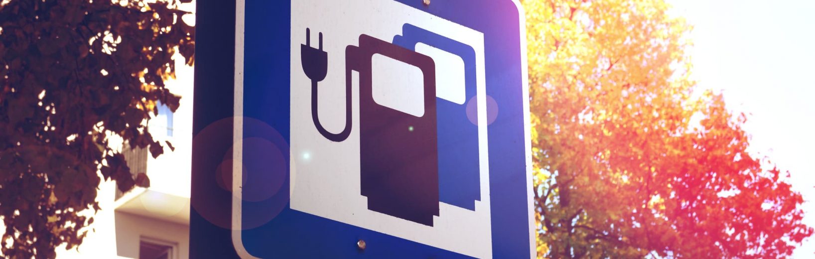Parken auf Parkplätzen für Elektroautos rechtfertigt Abschleppen Parkplatz Elektroautos