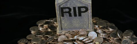 Auf Friedhof entdeckte Goldmünzen: Wann ist ein Fund ein Fund?