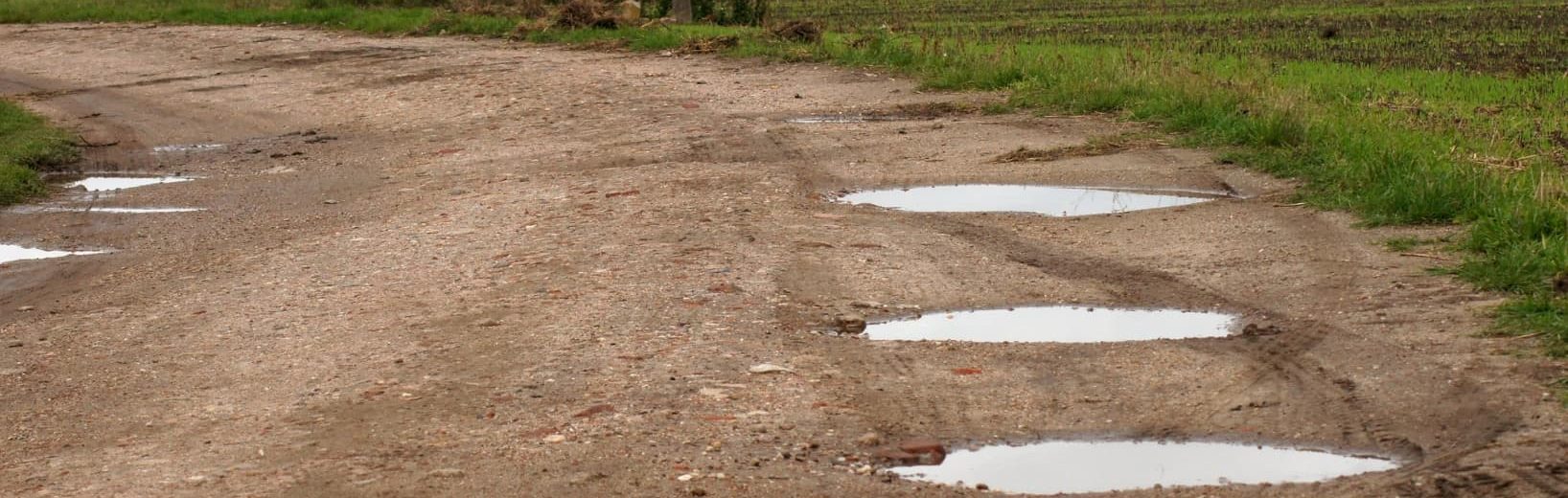 Wirtschaftsweg Schlaglöcher