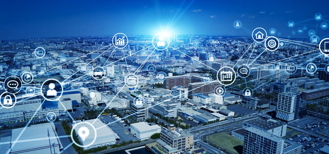 Unternehmen, dessen Prozesse klar miteinander verbunden sind durch ein Energiemanagementsystem