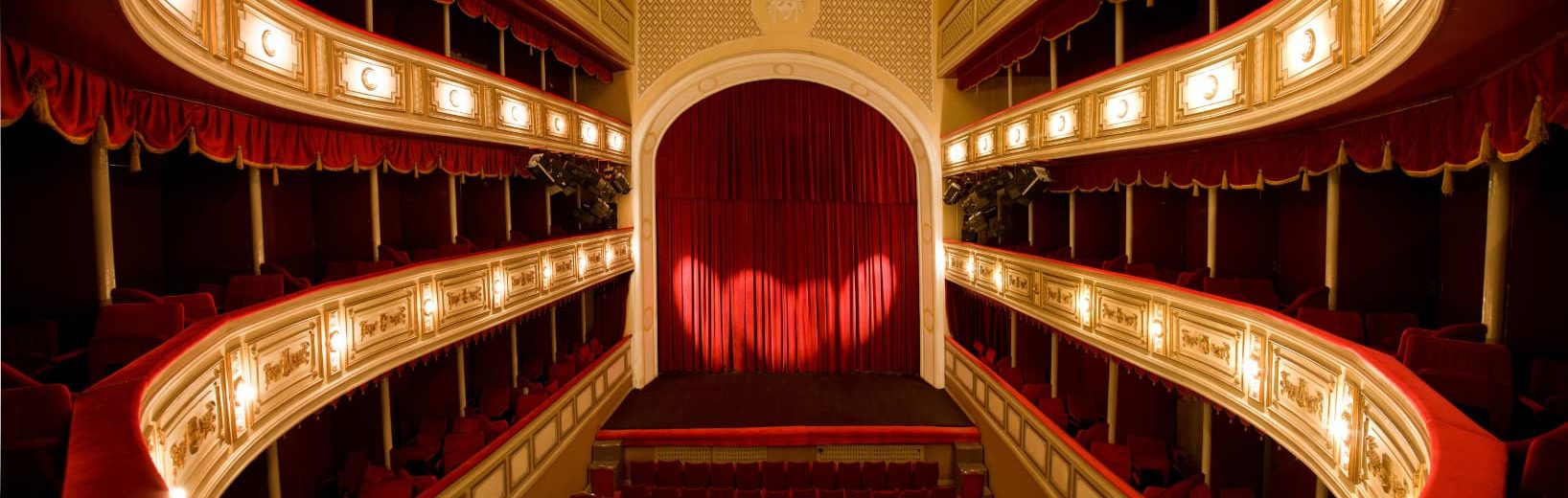 Zugang zu öffentlicher Einrichtung nur mit 2G? Theater 2G