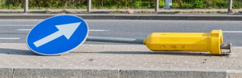 Schadensersatz für umgefallenes Verkehrszeichen?