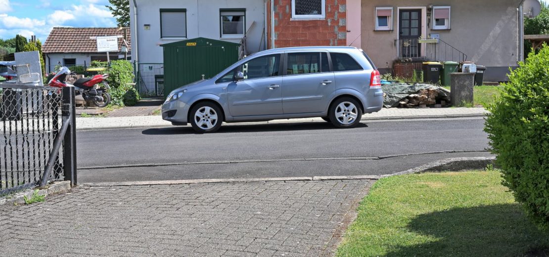 Parkverbot gegenüber Grundstückszufahrt