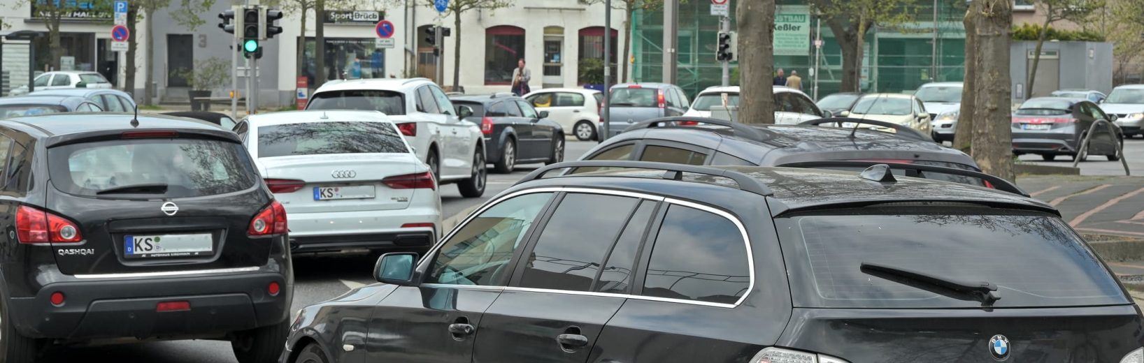 Straßensperrung wegen Überlastung des Ortskerns Straßensperrung Überlastung