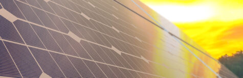 Photovoltaikanlagen und Solarkollektoren: Diese Gefährdungen gibt es im Brandfall