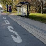 Bushaltestelle vor Privatgrundstück