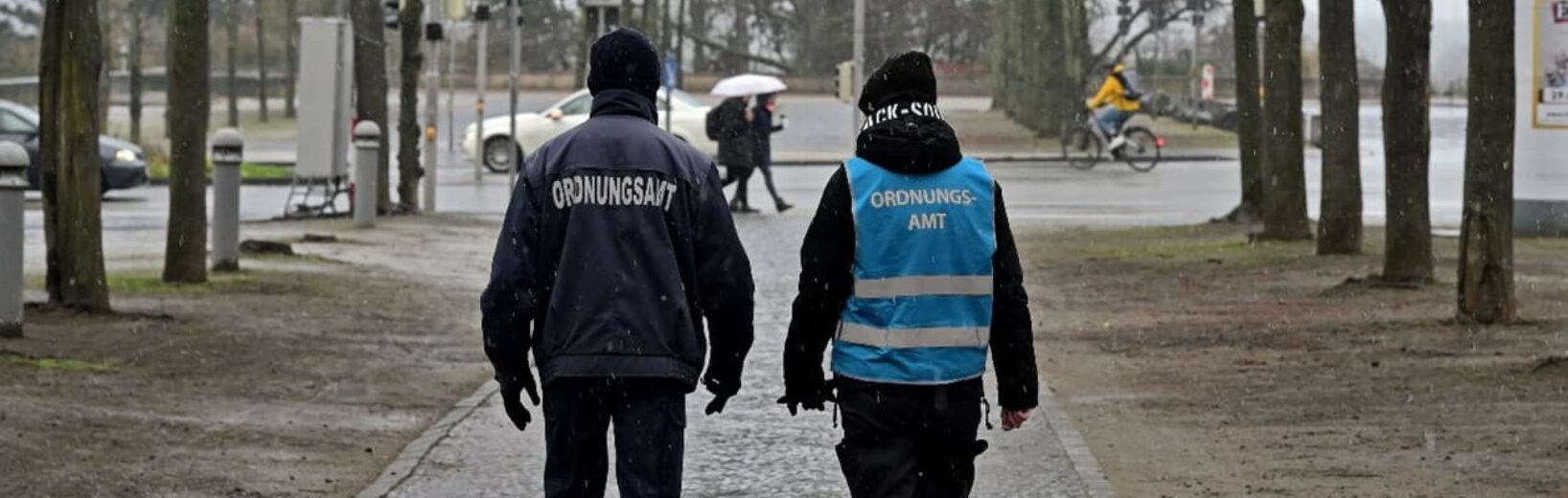 Stadtpolizisten schützen