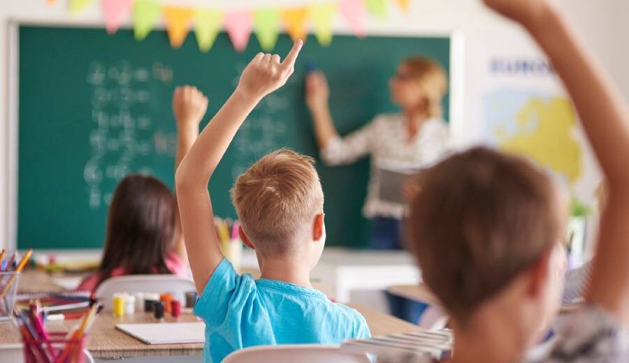 Fotos der Schulkinder für die Lehrkraft – zulässig oder nicht?