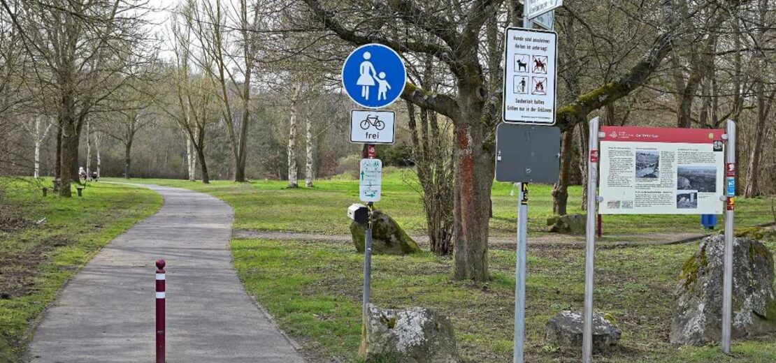Damit sich die Fußgänger sicher fühlen, untersagte eine Gemeinde das Radfahren auf den Wegen einer Parkanlage mit einer Gefahrenabwehrverordnung.