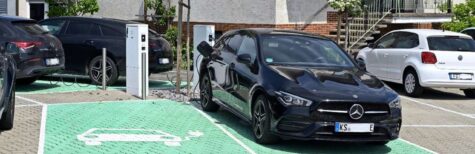Zwei Drittel der Bürger befürworten den Ausbau der Elektromobilität. Aber nicht vor meiner Haustür, sagten sich Anwohner.