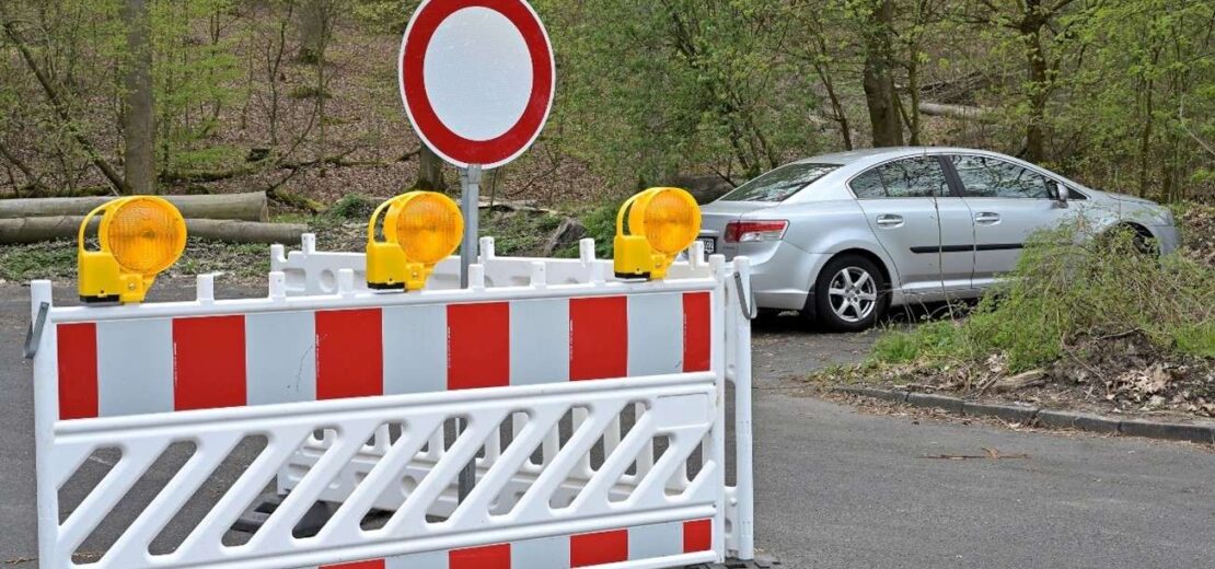 Wir gehen der Frage nach, wie sich die Verhältnisse vor Ort nach dem Sperren eines Parkplatzes entwickelt haben.