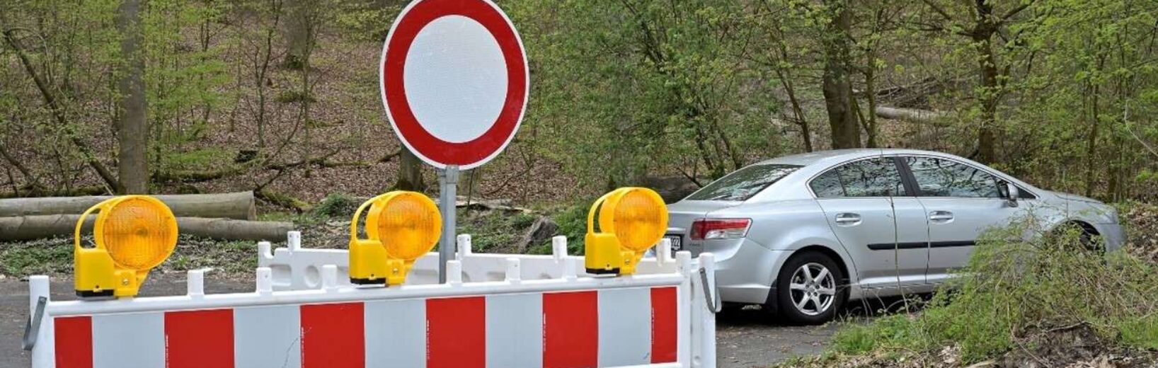 Nachlese: Sperren eines Parkplatzes wegen Müllablagerungen Wir gehen der Frage nach, wie sich die Verhältnisse vor Ort nach dem Sperren eines Parkplatzes entwickelt haben.