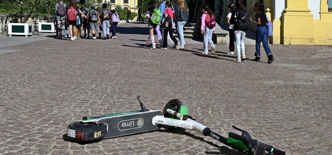 Herumliegen von E-Scootern