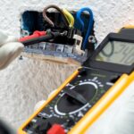 Überblick über die Elektrosicherheit: von den Normen und Vorschriften über die Qualifikationen bis zur BG ETEM