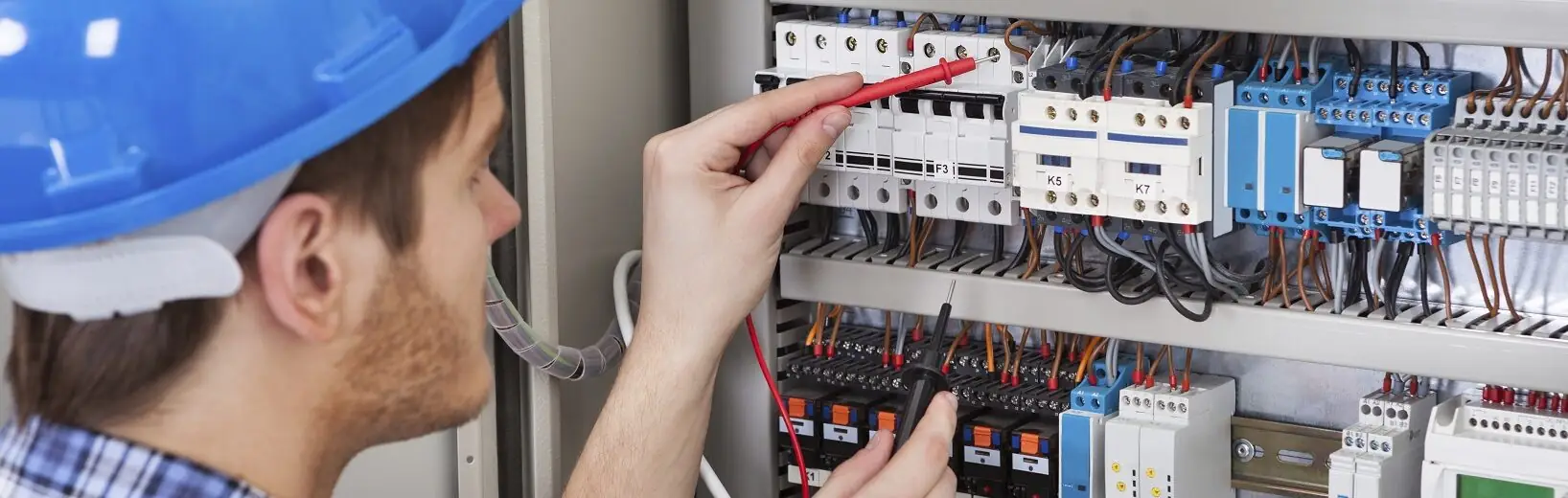 Die DIN VDE 0100-600 ist 2017 neu gefasst worden. Inzwischen ist die Übergangsfrist abgelaufen, innerhalb der die alte Fassung noch angewendet werden durfte.