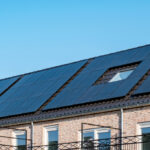 Reihenhausdächer mit Photovoltaikanlagen
