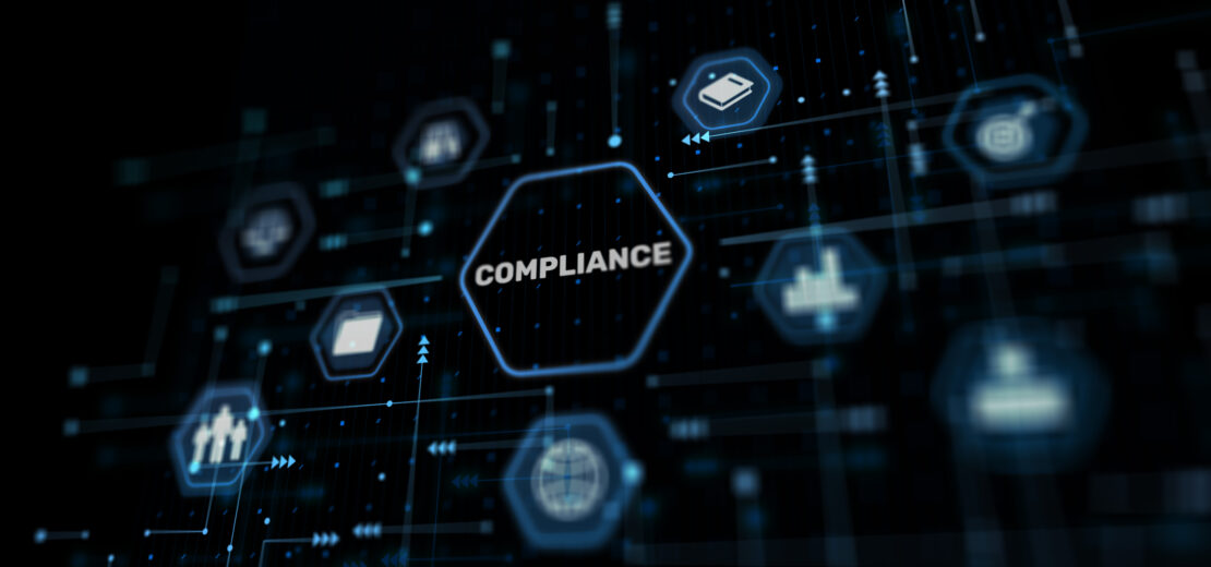 Der Begriff Compliance steht im Zentrum des Bildes. Bei Compliance-Audits wird die Gesetzeskonformität in Unternehmen, die als Compliance bezeichnet wird, überprüft.
