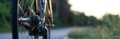Fahrrad auf Landstraße