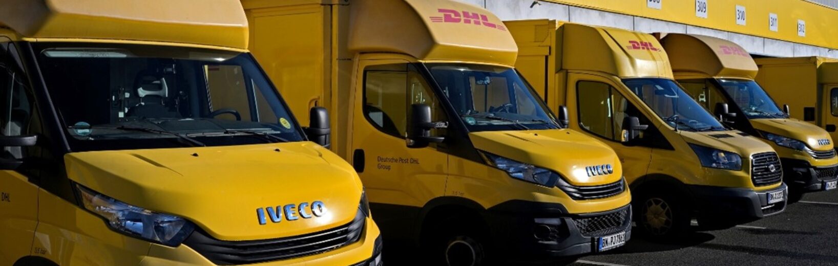 Aus drei mach vier – längere Postlaufzeiten DHL-Flotte