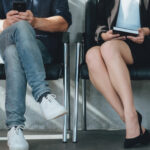 Wartende in Wartezimmer